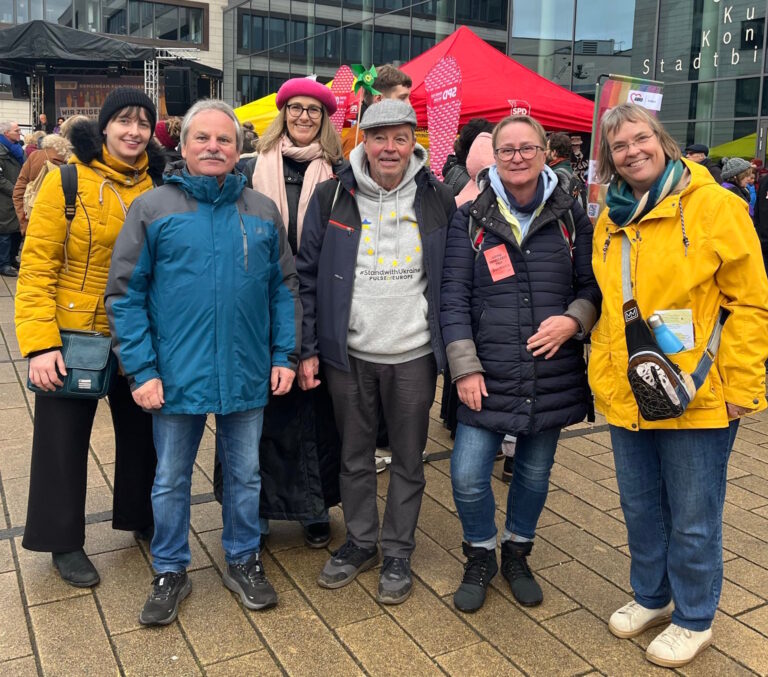 Gießen hat geleuchtet – Marburger GRÜNE bei der Demo am 29. November gegen Rechts