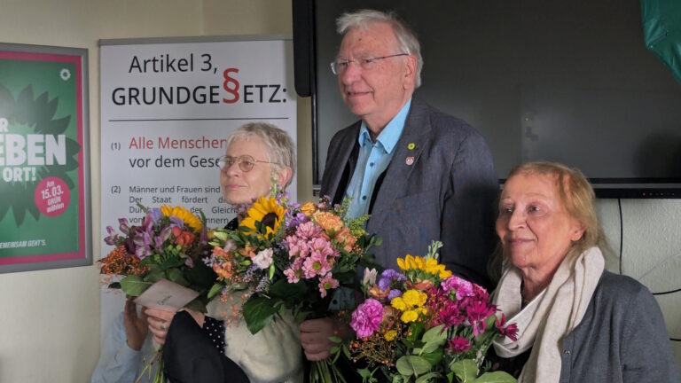 Verabschiedung von Alev Laßmann, Christa Perabo und Roland Stürmer aus der aktiven Kommunalpolitik in Marburg